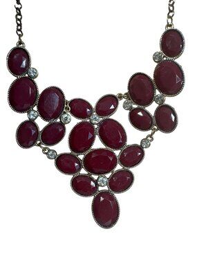 Statement Bib Necklace Red Oval Gemstones Rhinestone Gold-Tone Chain Elegant
